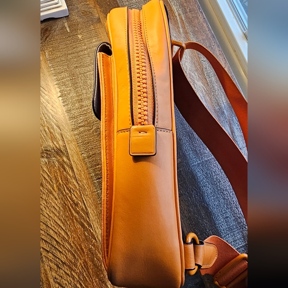 Coach Track Pack In Signature Canvas - Picture 3 of 10